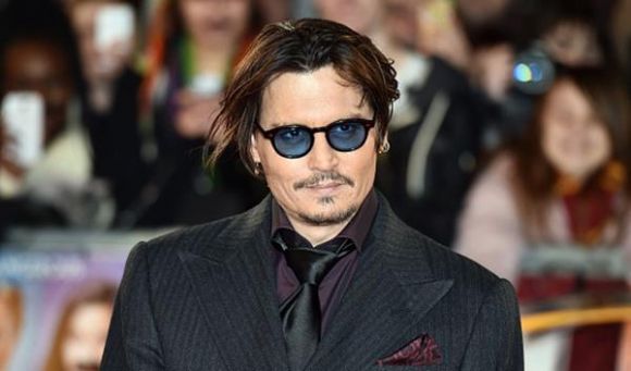 Gran susto para Johnny Depp: un hombre ingresó a su casa y tuvo que sacarlo la policía