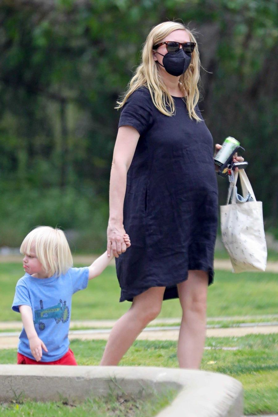 Las fotos de Kirsten Dunst tras confirmar su segundo embarazo