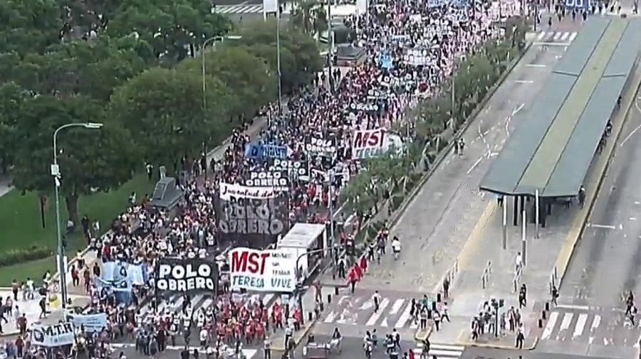 Marcha del Polo Obrero y organizaciones sociales por el Centro Porteño 20210408