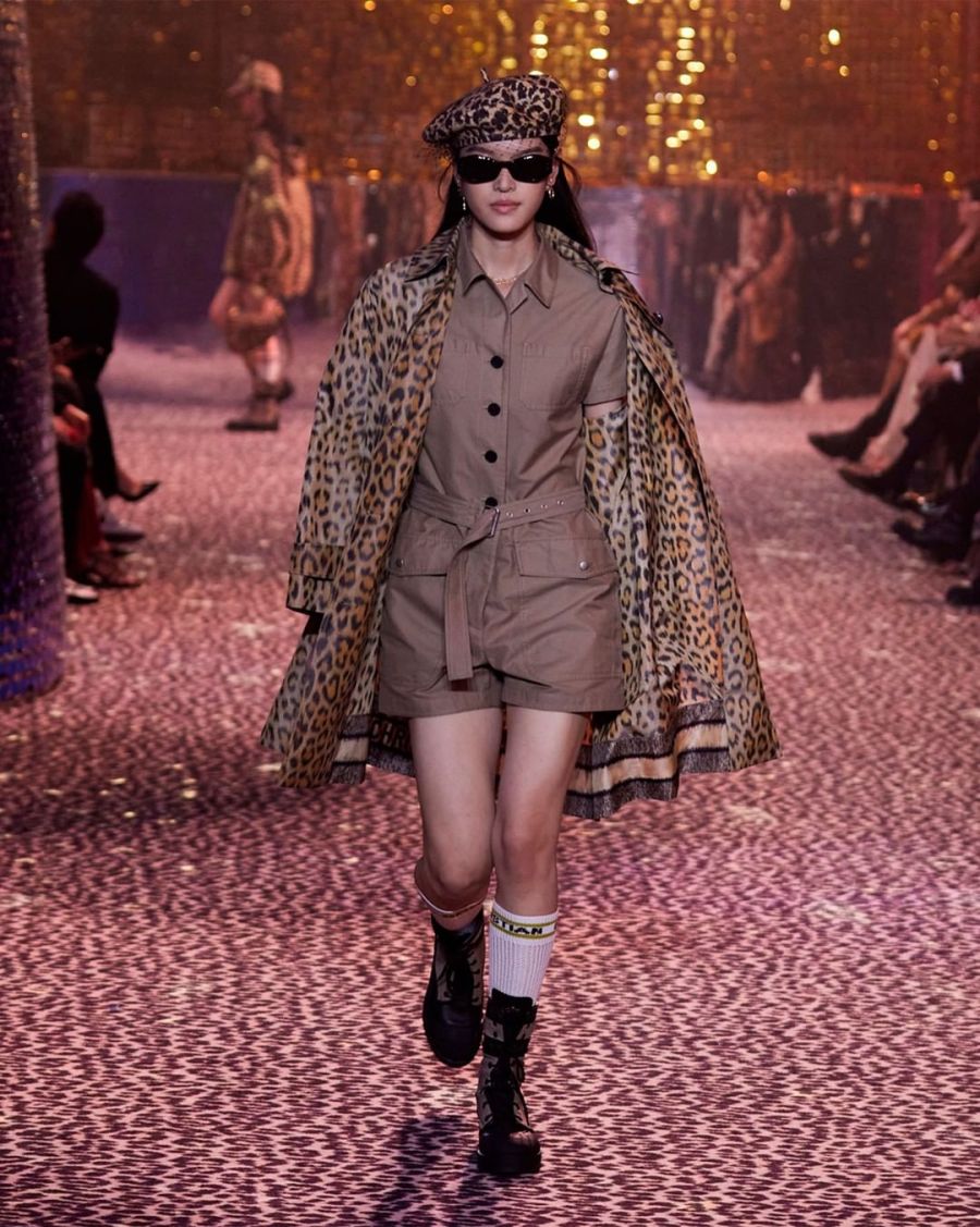 ¡Con ritmo disco! Dior presentó su colección FW21 en Shanghai