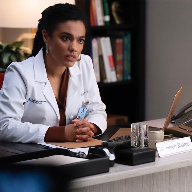 Diez datos imperdibles de Freema Angyeman, la doctora Sharpe de 