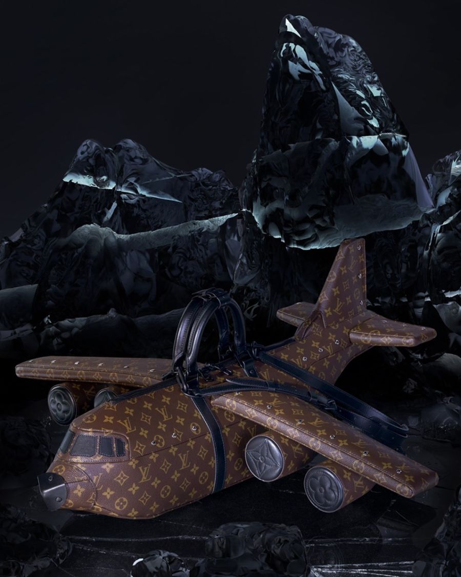 De un avión a un dado: Estas son 4 propuestas alocadas de Louis Vuitton en bolsos