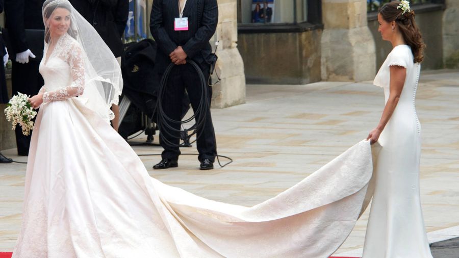 El Principe William y Kate Middleton una década de amor: así fue el vestido de bodas que enloqueció al mundo