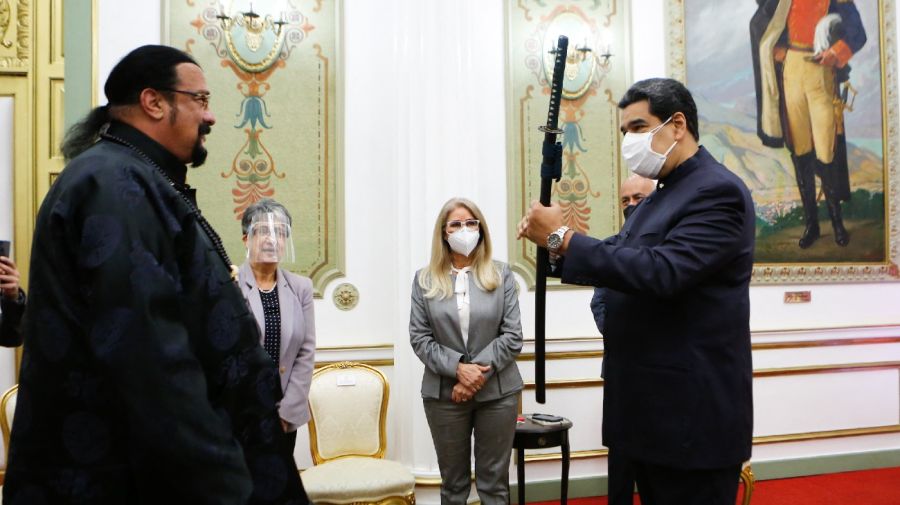 Nicolas Maduro y Steven Seagal