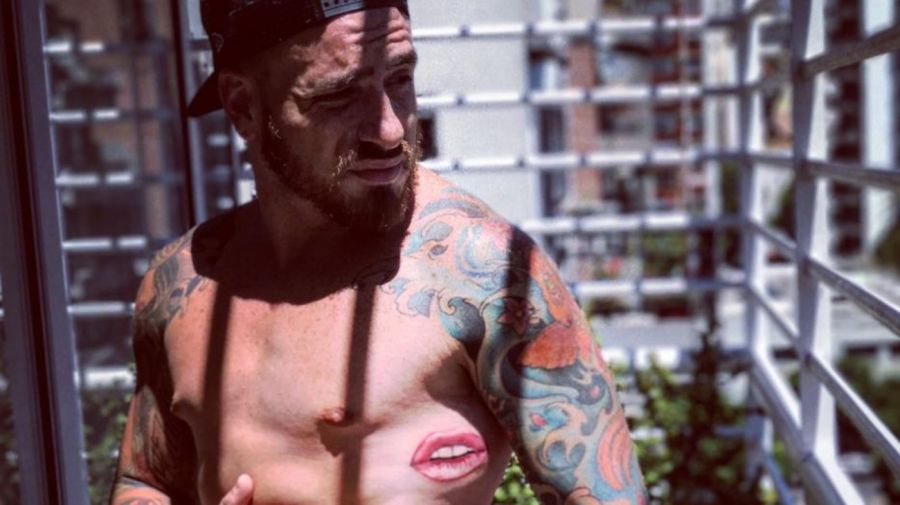 Tatuaje Federico Bal labios de mujer