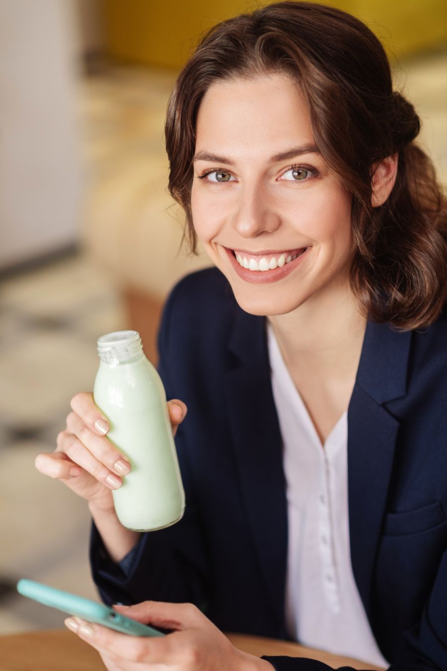 Los principales probióticos se encuentran en los lácteos con algún grado de fermentación, como el yogur.