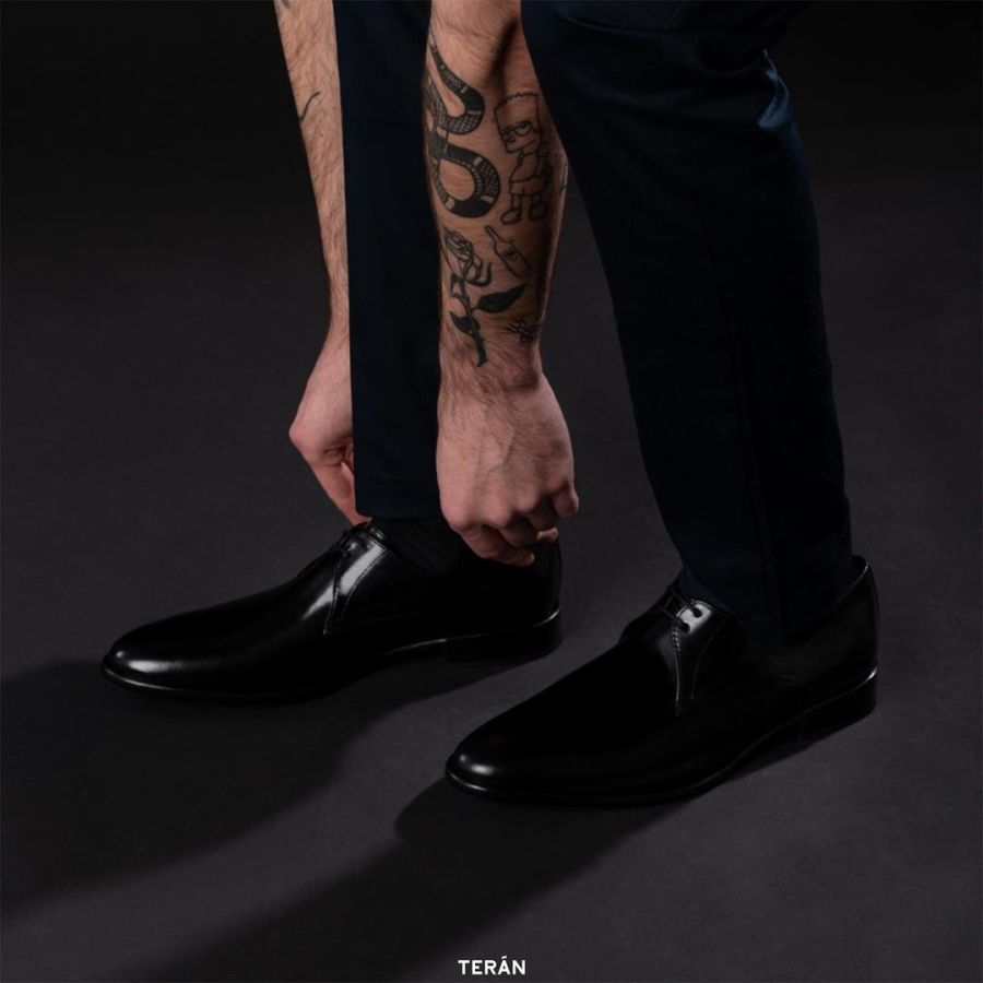 De borcegos a botas: tres firmas de zapatos de autor para hombres