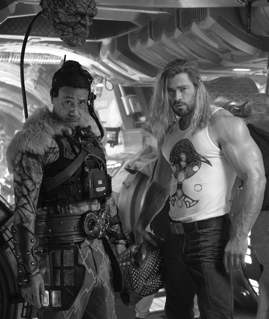 Foto: Chris Hemsworth, que viveu o Thor no cinema, chocou ao aparecer bem  mais magro, barbudo e com os cabelos desgrenhados por conta do filme 'No  Coração do Mar' - Purepeople