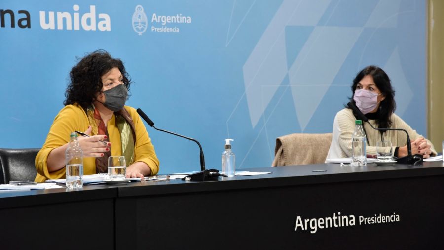 La secretaria de Legal y Técnica de la Presidencia, Vilma Ibarra, junto a Carla Vizzotti, ministra de Salud.