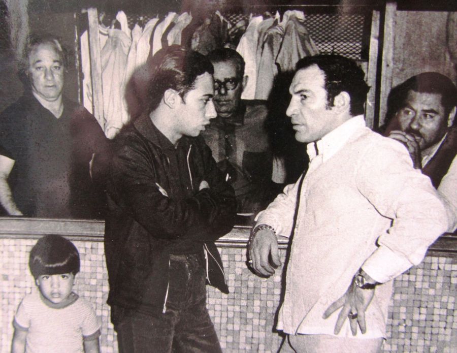 Carlos Irusta junto a Nicolino Locche