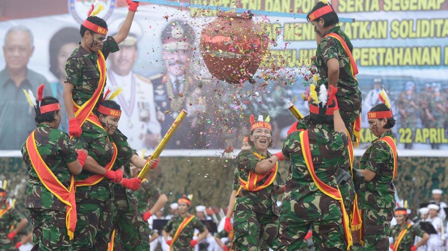 Mujeres en el Ejército de Indonesia 20210809