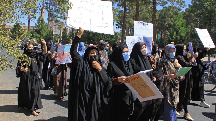 Marcha de mujeres en Herat, Afganistán 20210902