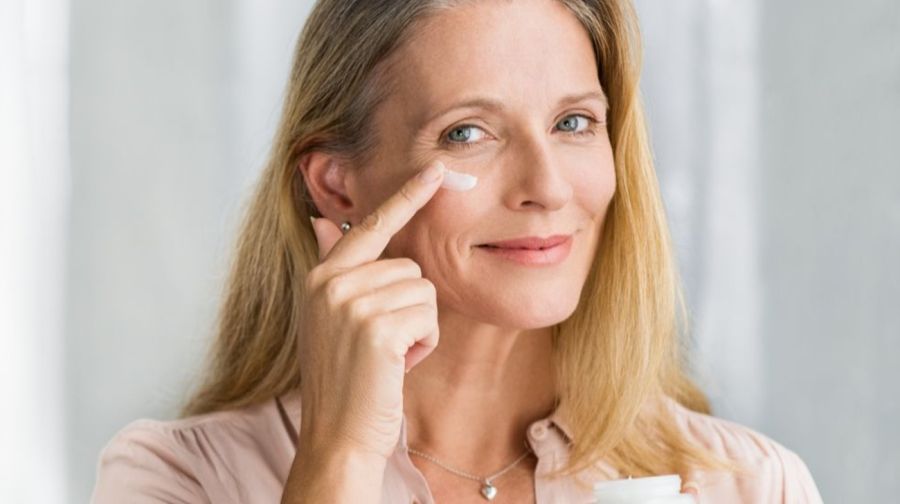 Crema facial con Vitamina E: los beneficios en mujeres mayores a 50 años 