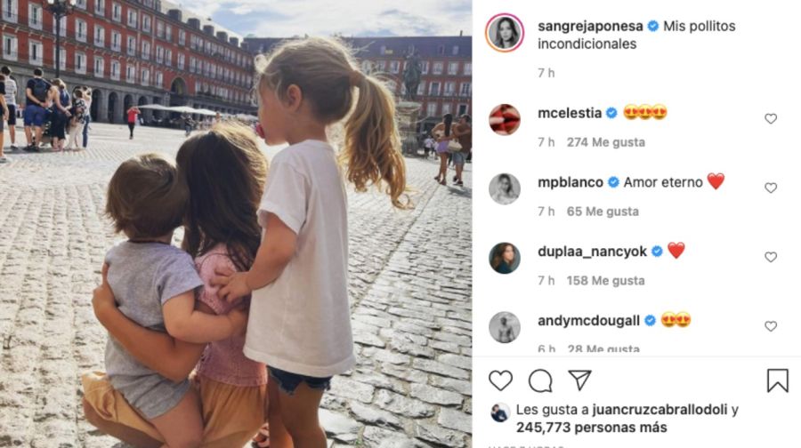 La China Suárez compartió la primera foto con sus hijos en España 