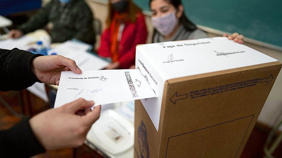 Encuestas versus urnas: ensayo y error
