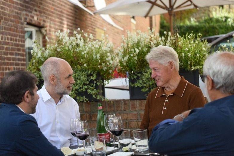 Rodríguez Larreta almorzó con el expresidente de EEUU Bill Clinton