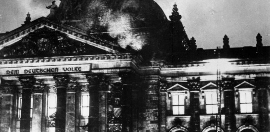 El 9 de noviembre de 1938 los nazis destruyeron y quemaron propiedades judías en Alemania, se conoció como 