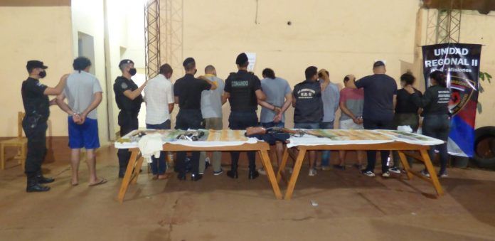 Misiones: 10 hombres prófugos de la Justicia fueron a votar y quedaron detenidos