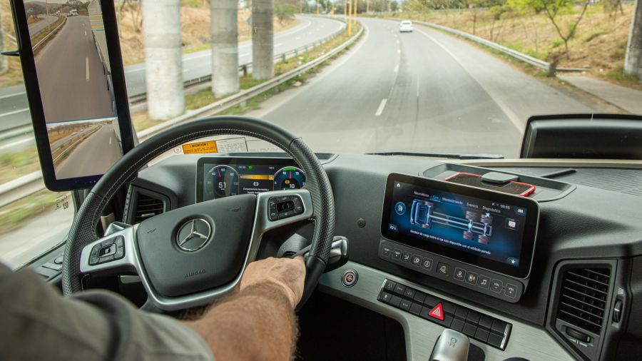 Mercedes-Benz presentó los nuevos Actros en Argentina