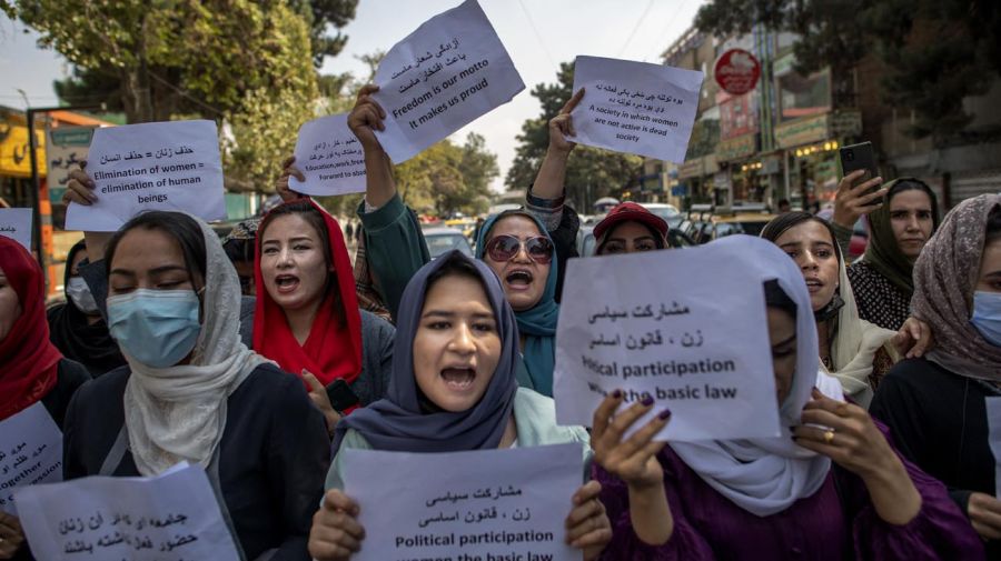 mujeres en protestas en Afganistán 20211203
