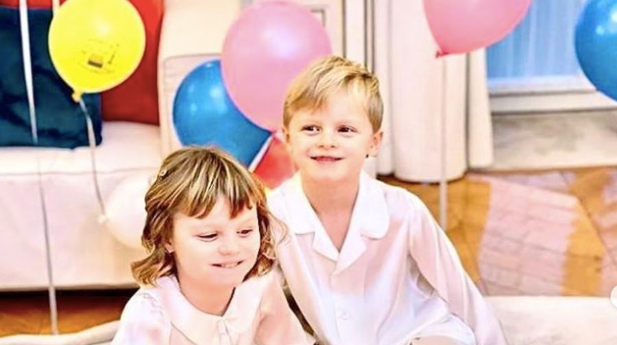 Charlène de Mónaco reapareció para saludar a sus hijos en el día de su cumpleaños