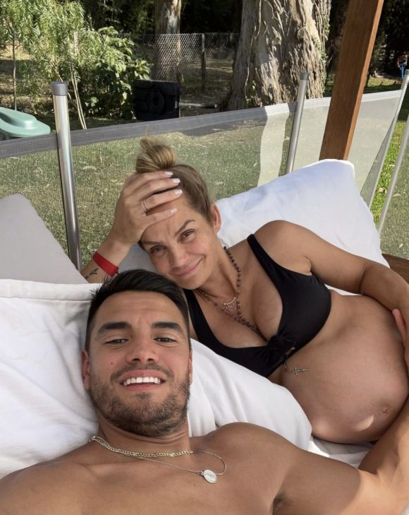 Eliana Guercio confirmó su embarazo con una foto de su pancita de siete meses