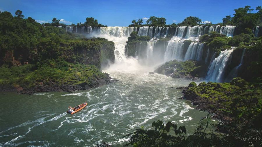 Cataratas del Iguazú, la Quebrada de Humahuaca y el Glaciar Perito Moreno 20220104