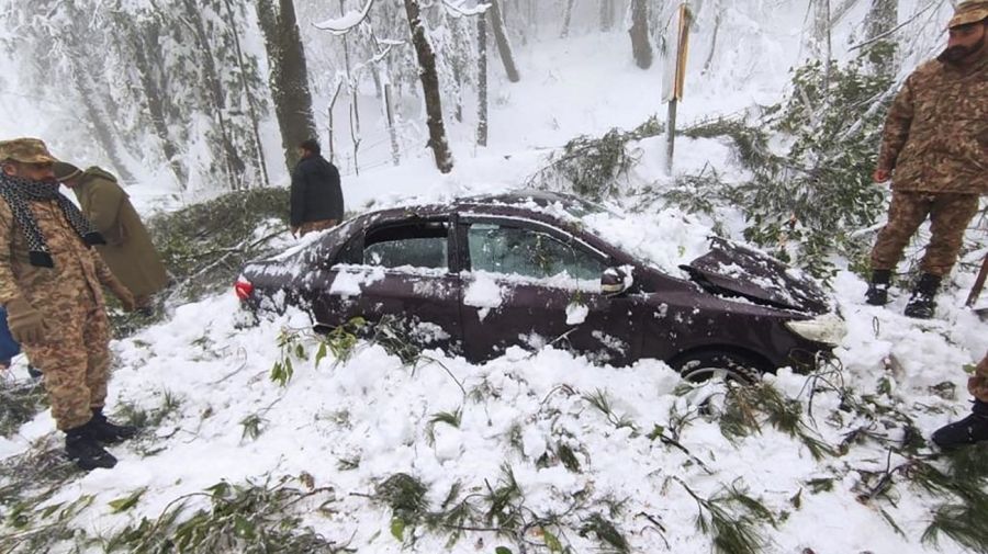 Las terribles nevadas en Pakistán empezaron como un espectáculo y terminaron como una tragedia: 21 muertos.