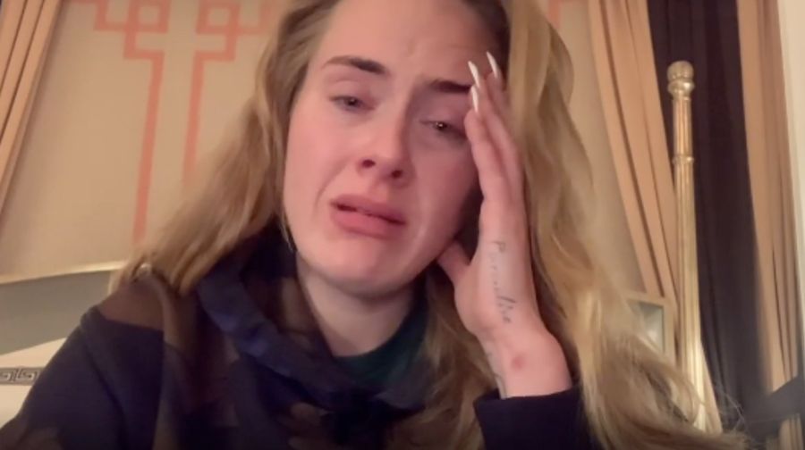 Adele se quebró al revelar un importante anuncio y les pidió perdón a sus fans 