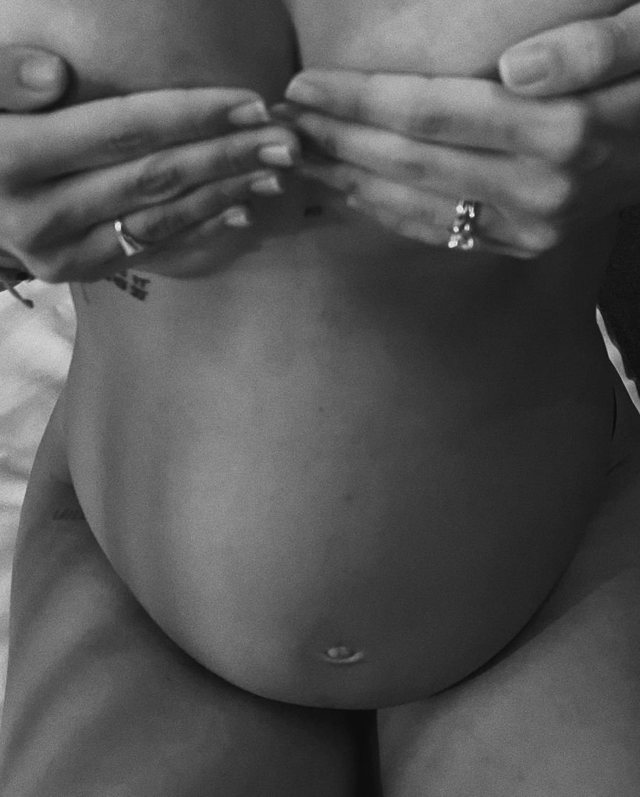 Evaluna Montaner compartió una foto muy sexy de su pancita de embarazada