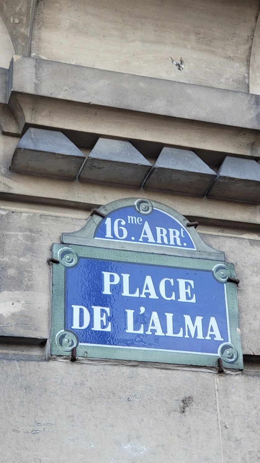 Benjamín Vicuña está en París: conocé qué hizo en sus primeros días