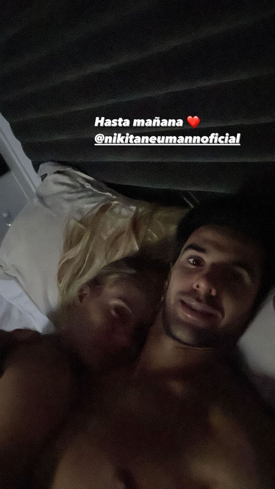 Nicole Neumann pasó una romántica noche junto a Manuel Urcera