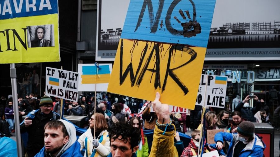 Las protestas contra la invasión rusa a Ucrania se multiplican en numerosas ciudades del mundo.