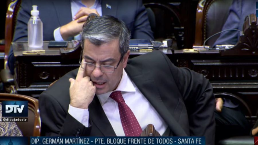 Germán Martínez, el titular del Bloque del Frente de Todos, cerrando el largo debate en que se aprobó la autorización al Gobierno para refinanciar la deuda con el FMI.