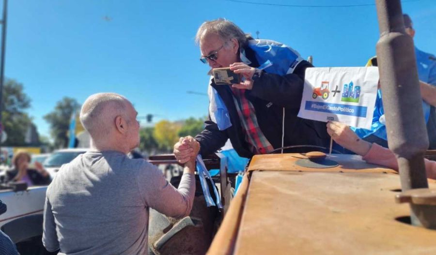 Larreta en el tractorazo. 