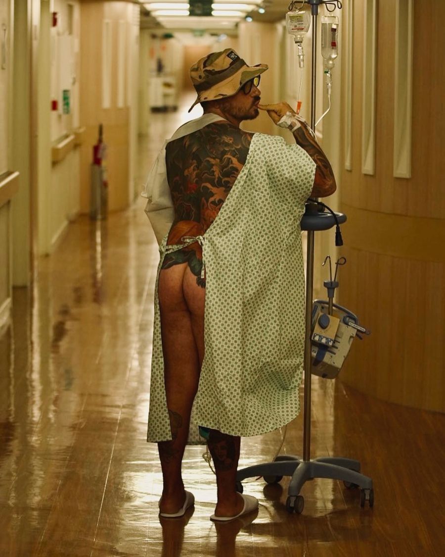 Fede Bal publicó fotos desnudo desde la clínica en Brasil 