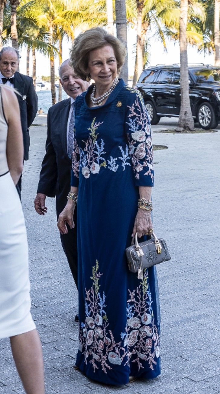 Las fotos de la reina Sofía de España durante su visita en Miami 
