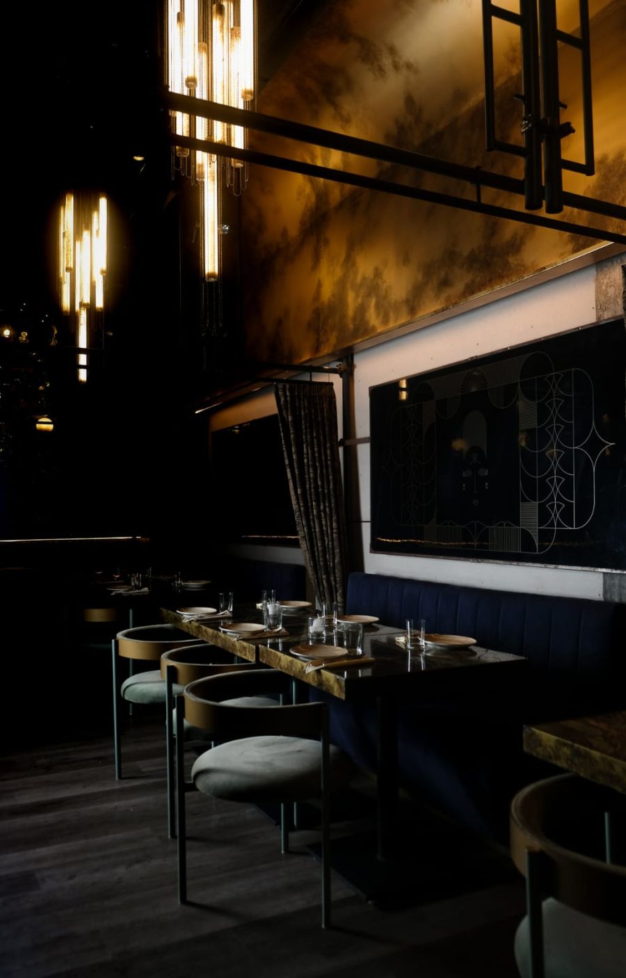 Osten Madero: glamour y diseño dentro de un bar con estilo europeo