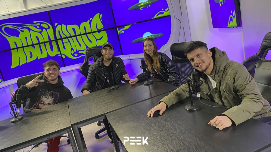 Abducidos por PEEK