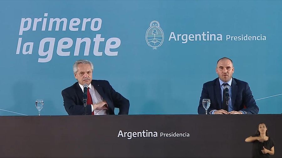 Alberto Fernández y el ministro de Economía Martín Guzmán 20220606