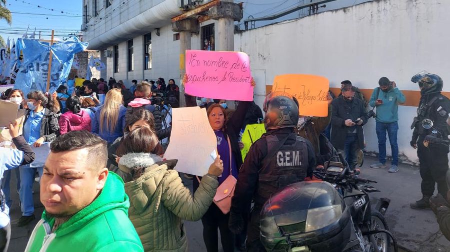 Protesta frente al sanatorio donde está internada Milagro Sala 20220629