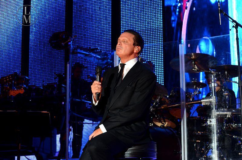 Luis Miguel reapareció con una imagen renovada e irreconocible