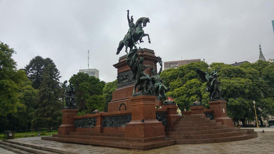 Monumento al General San Martín en la Plaza San Martín 20220712