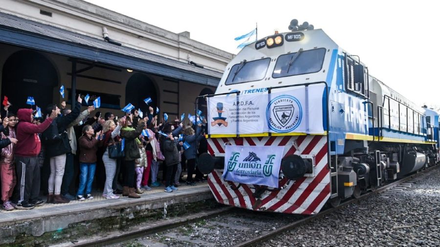 El ministro Alexis Guerrera inauguró obras y mejoras en el servicio ferroviario en la provincia de Buenos Aires.