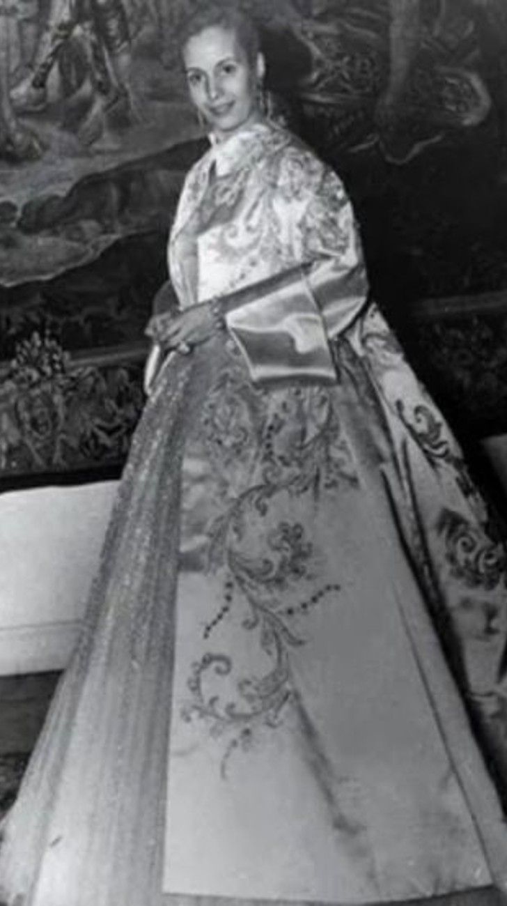 Eva Perón, la mujer que utilizó la moda como instrumento de comunicación 