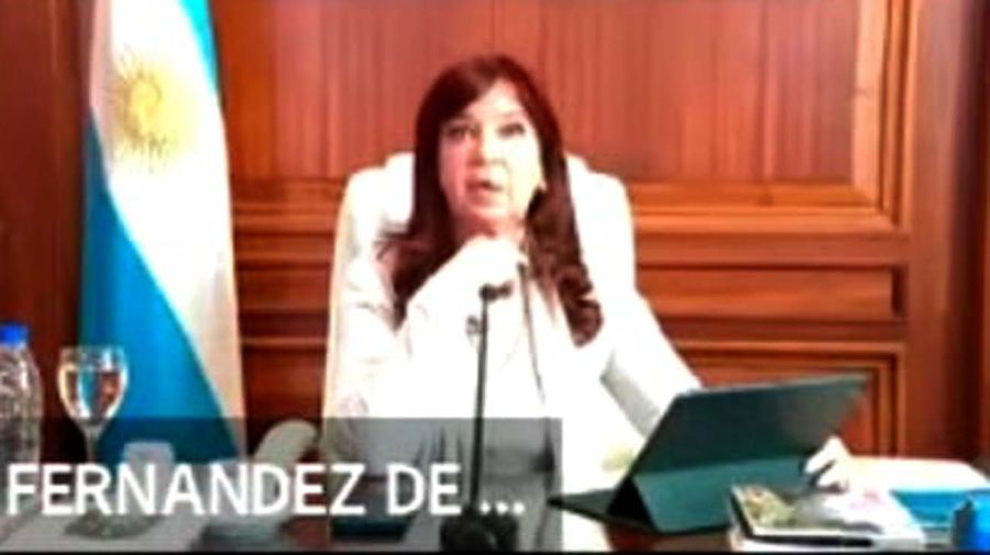 Cristina sigue atenta a los avatares judiciales, con un juicio en instancias finales. 