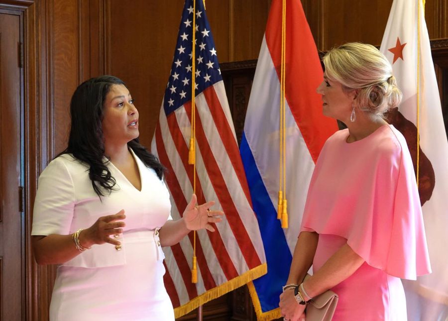 Máxima Zorreguieta sorprende con un look shocking pink en su visita a Estados Unidos 