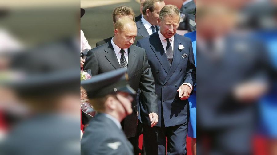 Carlos III y el presidente de Rusia, Vladimir Putin;