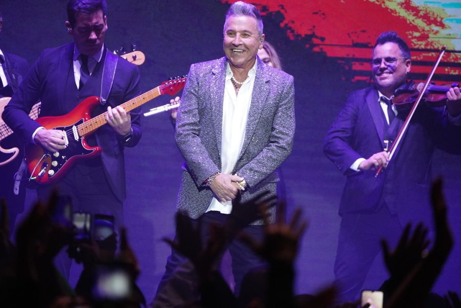 Ricardo Montaner volvió a Argentina y enloqueció al público del Luna Park