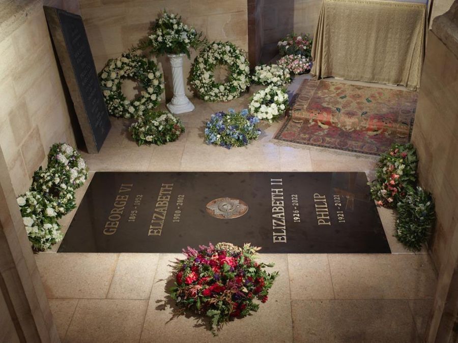 Publican la foto de la tumba donde descansan los restos de la Reina Isabel II 